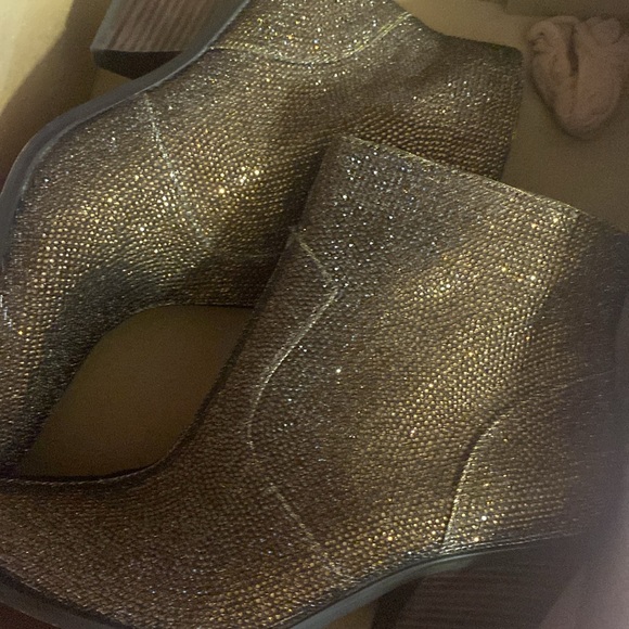 Brand new Jessica Simpson bronze, glitter ankle boots - Picture 3 of 6